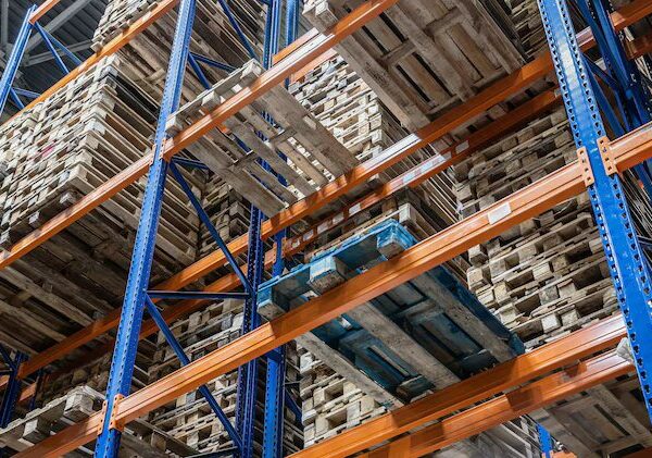 Enhancing Storage Efficiency with a Heavy Duty Racking System in Dammam